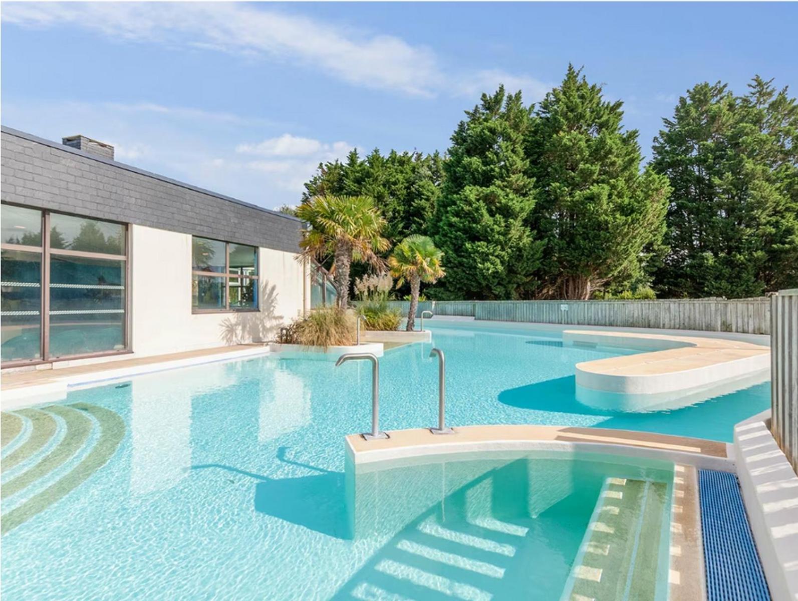 Cottage Dans Village Normandy Garden Pierre & Vacances ブランヴィル エクステリア 写真